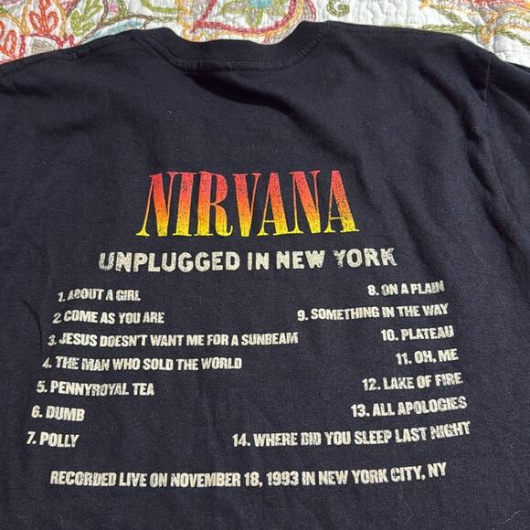 Nirvana Unplugged in New York size large black T-Shirt short sleeve music rock - Picture 7 of 9